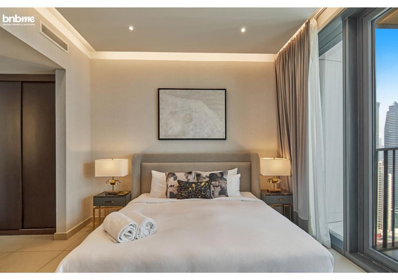 Appartamento Bnbme - Boulevard Heights Dubai Esterno foto