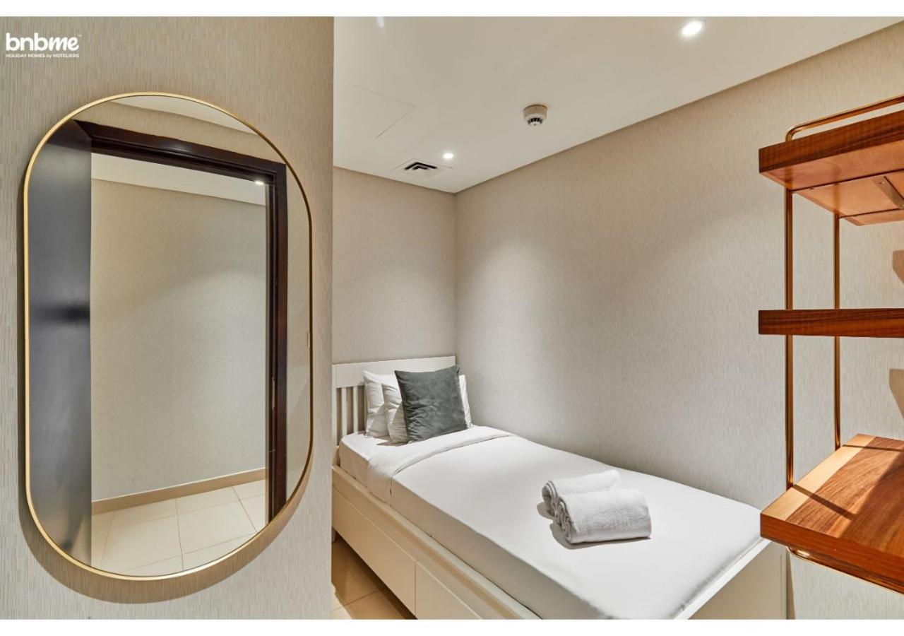 Appartamento Bnbme - Boulevard Heights Dubai Esterno foto