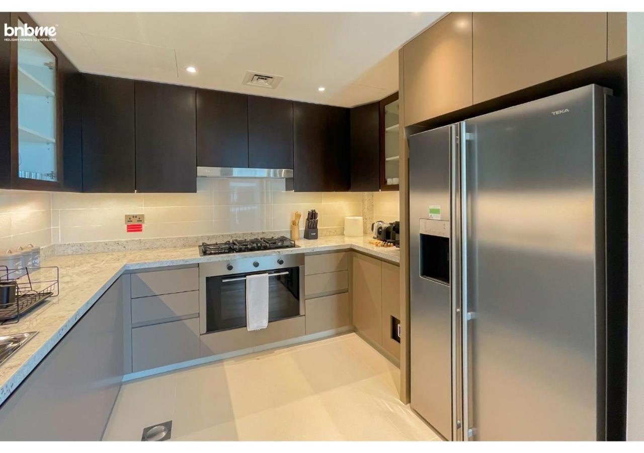 Appartamento Bnbme - Boulevard Heights Dubai Esterno foto