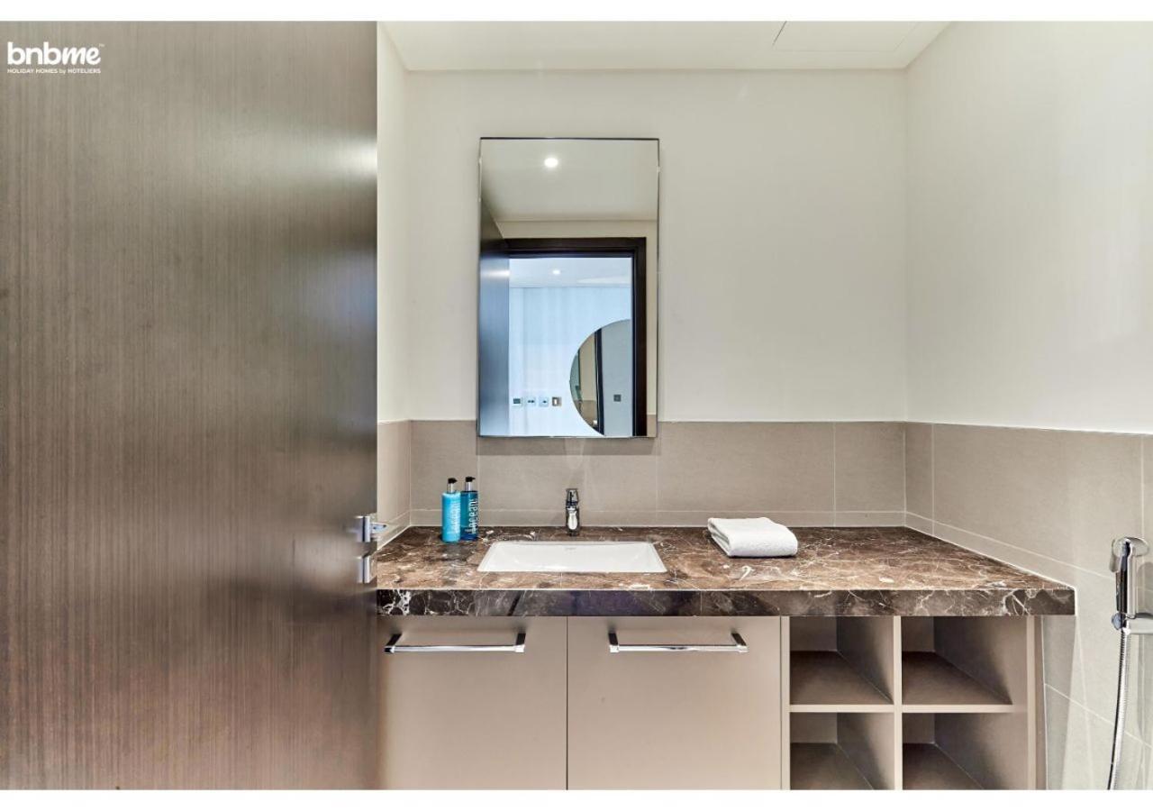 Appartamento Bnbme - Boulevard Heights Dubai Esterno foto