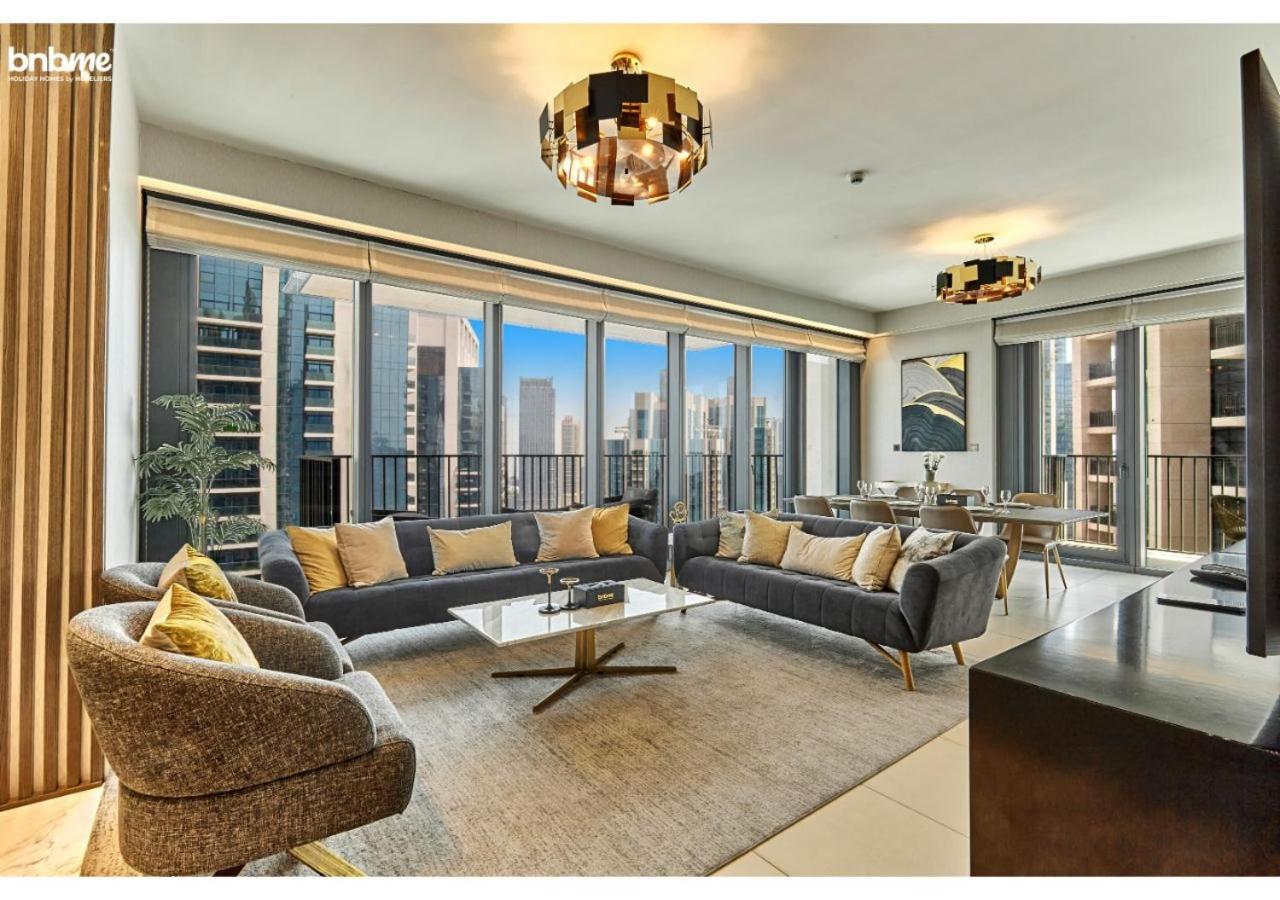 Appartamento Bnbme - Boulevard Heights Dubai Esterno foto