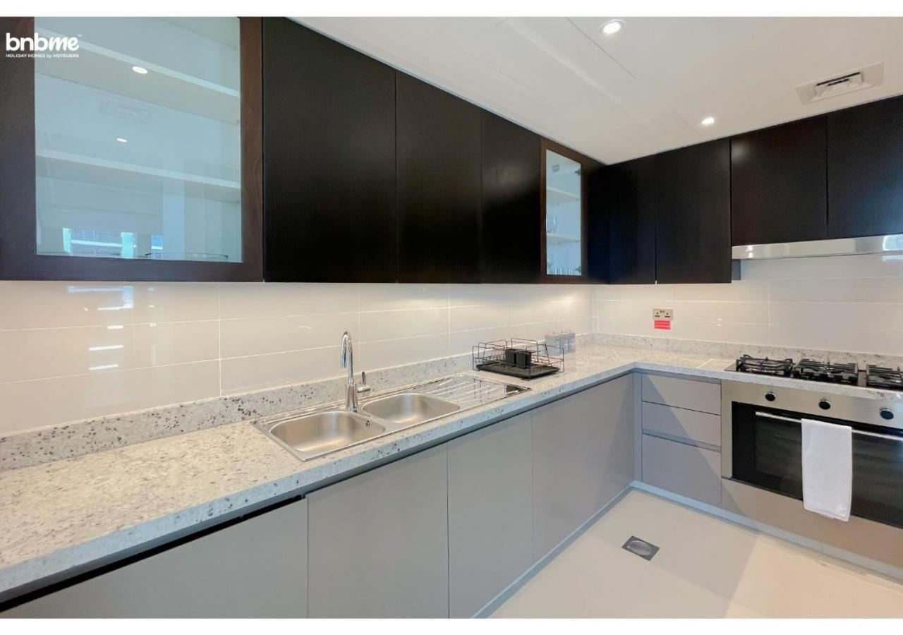 Appartamento Bnbme - Boulevard Heights Dubai Esterno foto
