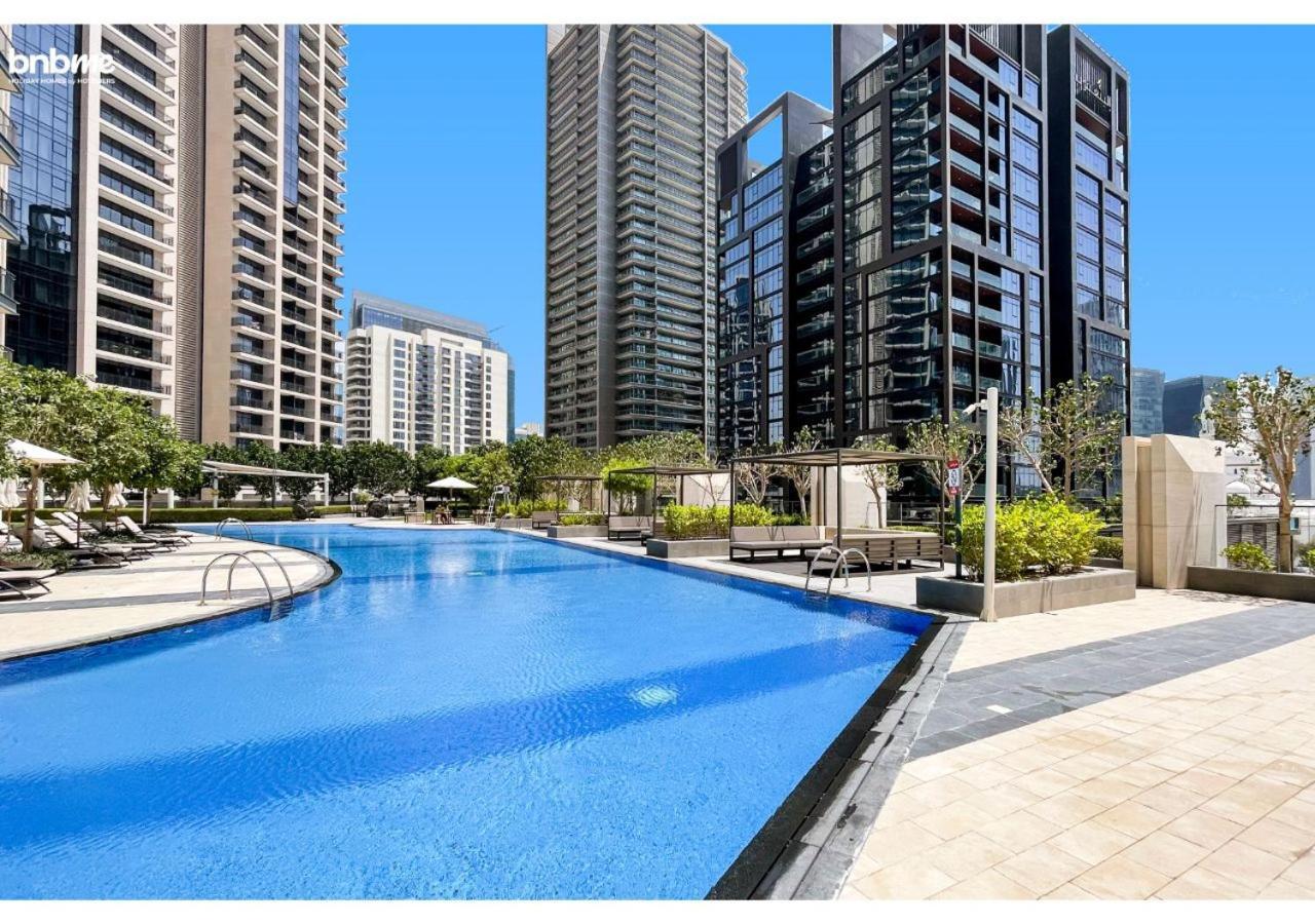 Appartamento Bnbme - Boulevard Heights Dubai Esterno foto
