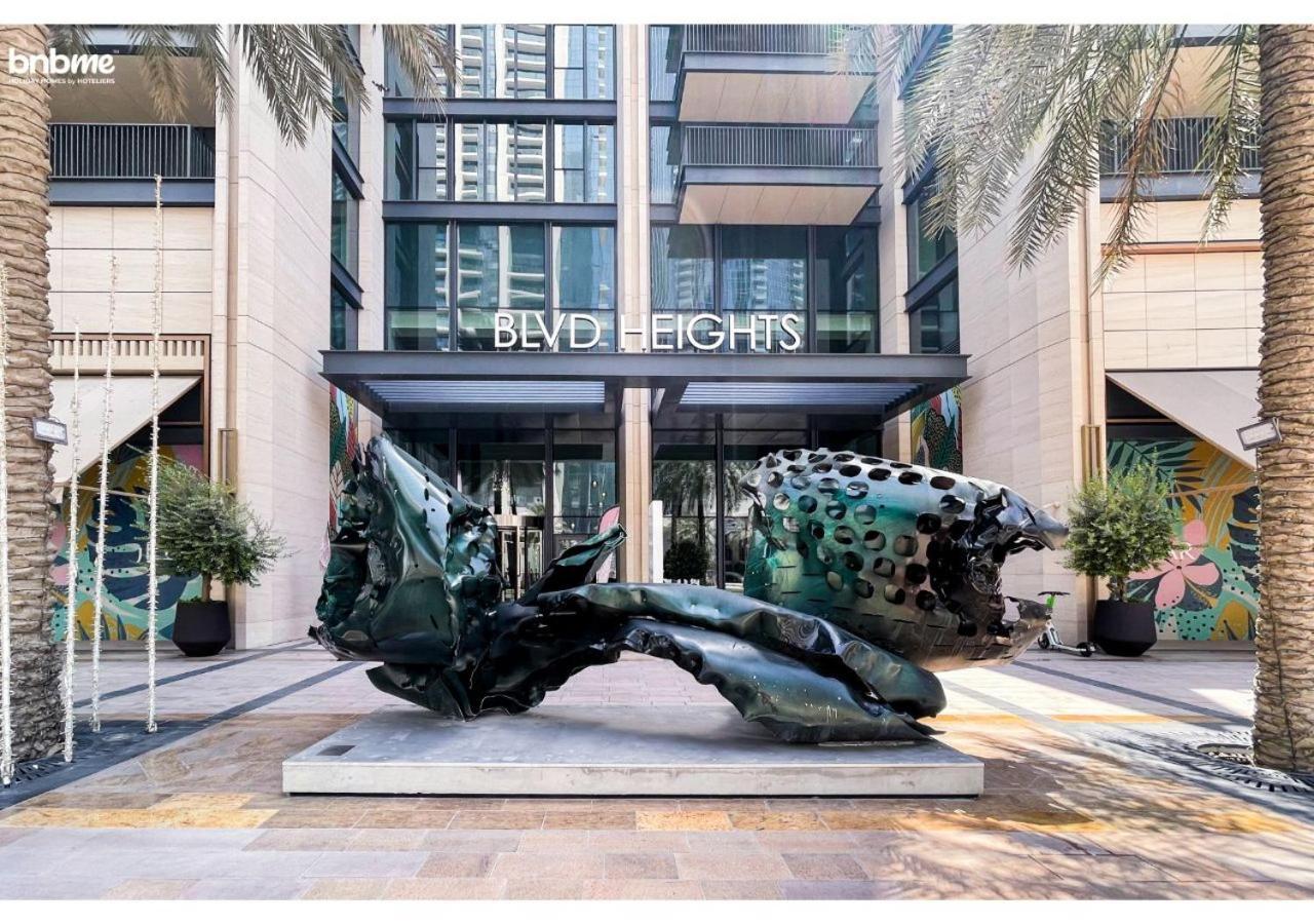 Appartamento Bnbme - Boulevard Heights Dubai Esterno foto